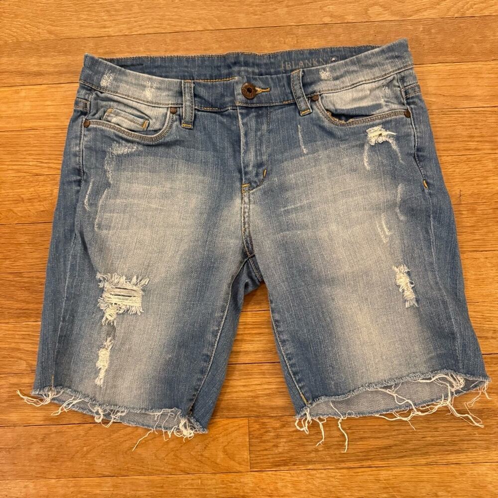 Blank NYC distressed denim jean shorts size 30
 b23